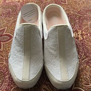 Easy Spirit Clogs Women’s size 6.5 M